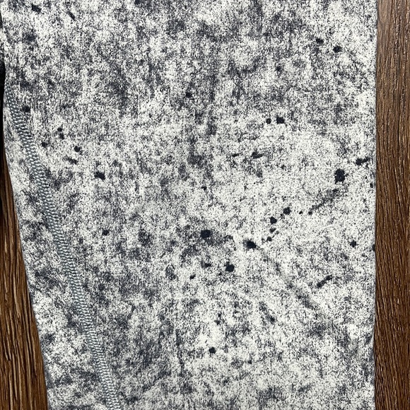 Lululemon Leggings sz4 - Picture 3 of 9